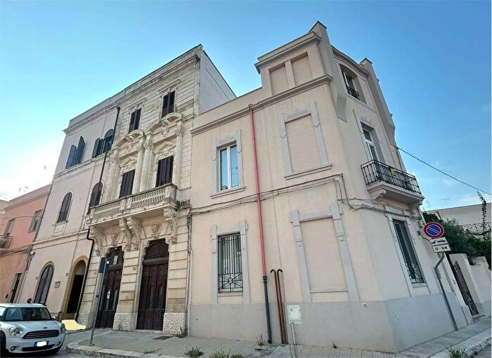 Appartamento trilocale in vendita in Via Lata Brindisi, Brindisi