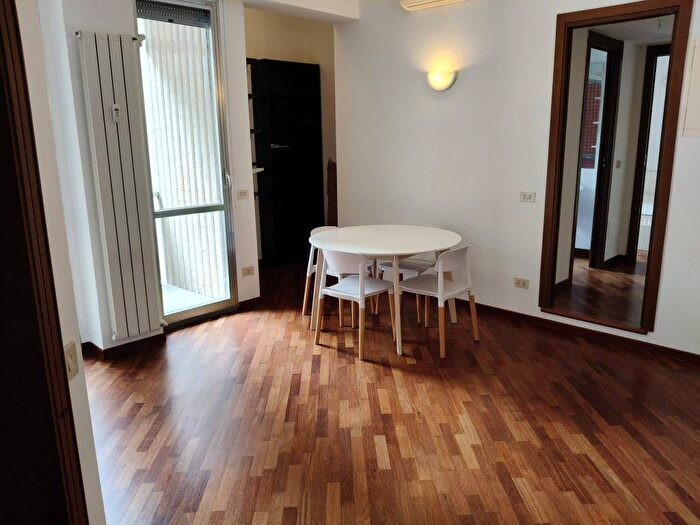 Appartamento bilocale in affitto in Via Luigi Barzini, Maggiolina, Milano