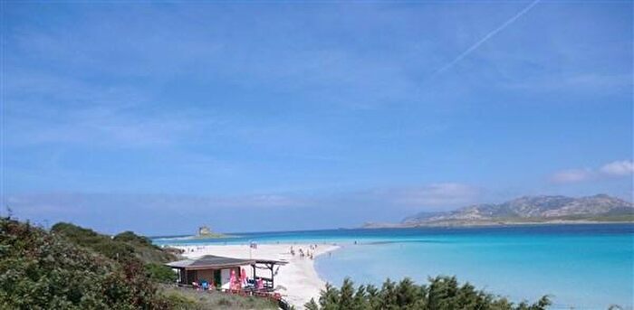 Casa con 6 locali in vendita in Stintino