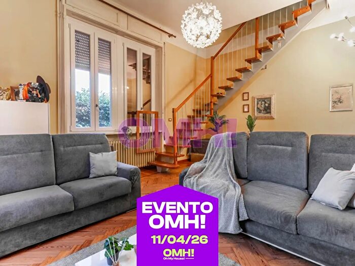 Casa con 9 locali in vendita in Corso Sempione, Gallarate