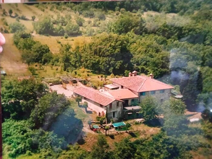 Casa con 18 locali in vendita in Barberino Di Mugello