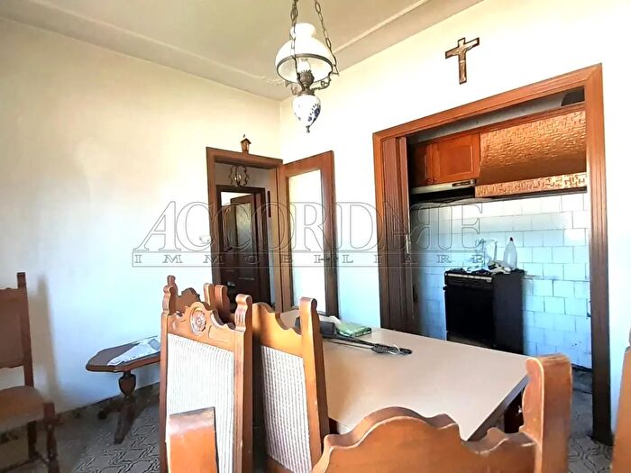 Casa con 7 locali in vendita in Campodoro