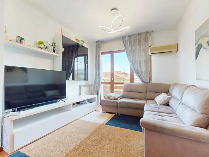 Appartamento con 10 locali in vendita in Viareggio