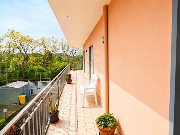 Appartamento trilocale in vendita in Via Trieste, Acireale