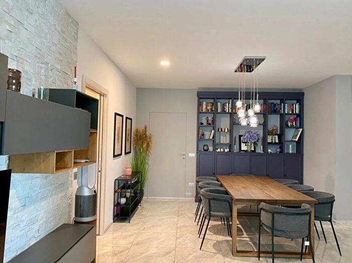 Appartamento quadrilocale in vendita in Via Luigi Pellizzo, Padova