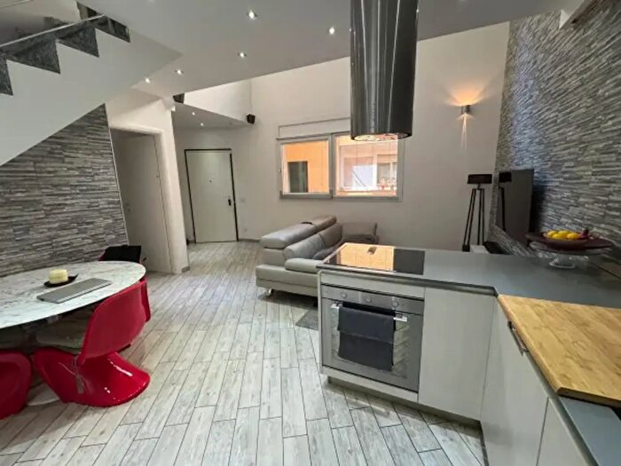 Appartamento trilocale in vendita in Milano