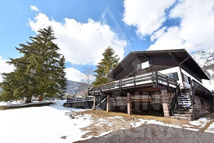 Appartamento con 6 locali in affitto in Predazzo