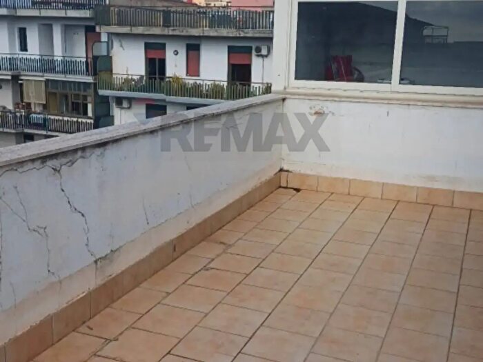 Appartamento con 5 locali in vendita in Via Rifiano, Aci Catena