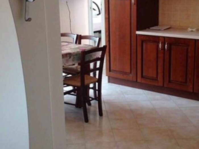 Appartamento trilocale in affitto in Via Como, Centro, Loano