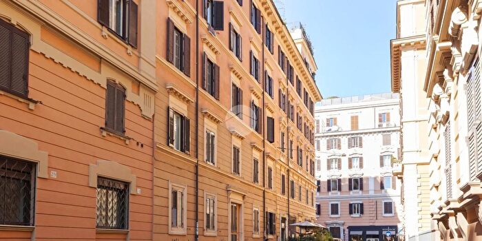 Appartamento con 6 locali in affitto in Via Ofanto, Roma