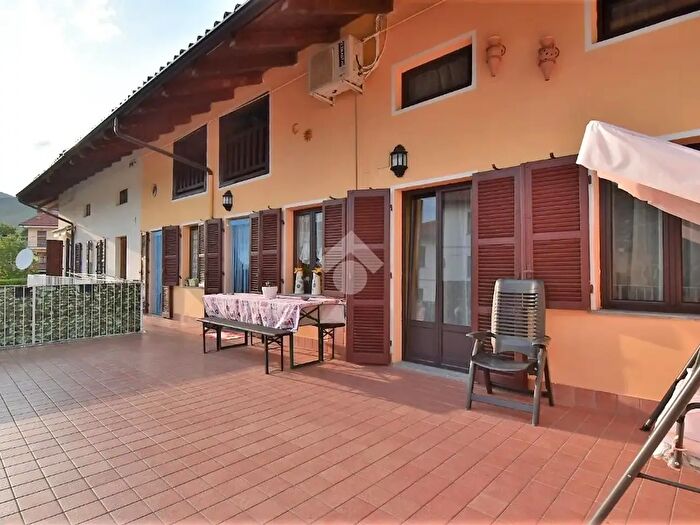 Appartamento con 5 locali in vendita in Via Sacra di San Michele, Giaveno