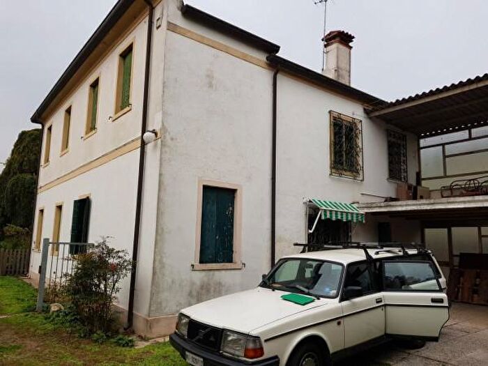 Casa con 6 locali in vendita in Piazza Vecchia, Mira