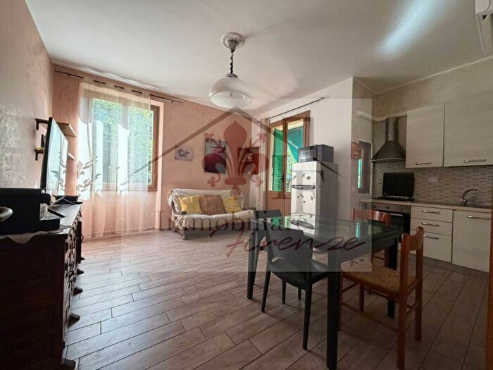 Appartamento quadrilocale in affitto in Via Montegrappa, Novoli, Firenze