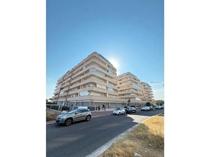 Appartamento trilocale in vendita in Viale Leonida Tonelli, Roma