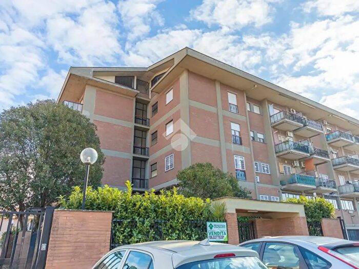 Appartamento bilocale in vendita in Via della Marranella di Marino, Roma