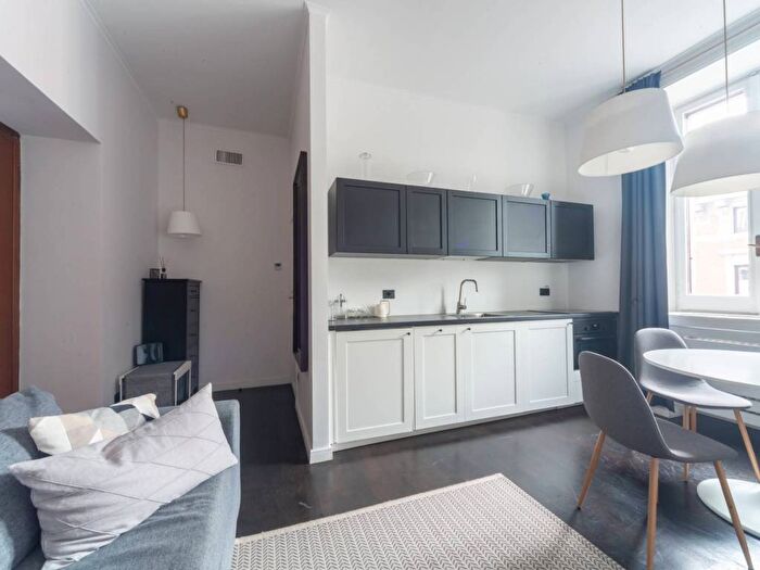 Appartamento bilocale in affitto in Via Giuseppe Pozzone, Duomo, Milano