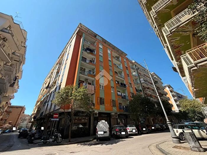 Appartamento trilocale in vendita in Via Francesco Antonio Ventimiglia, Salerno
