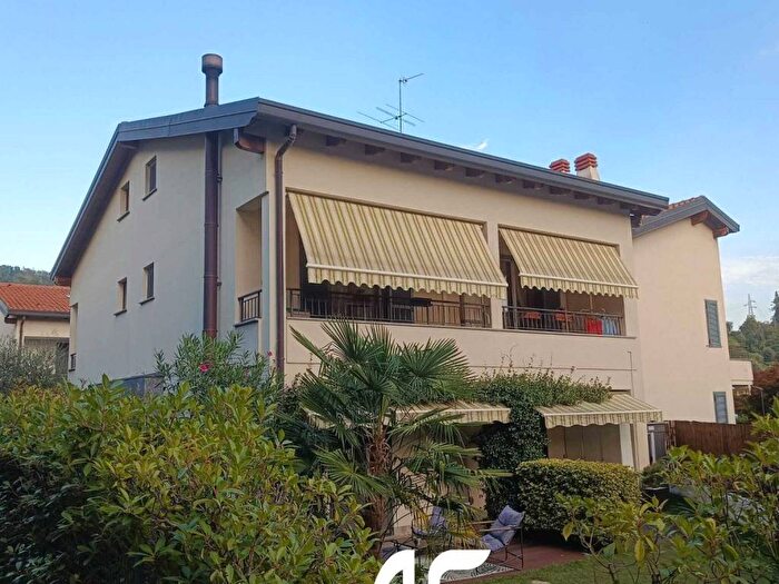Appartamento quadrilocale in affitto in Via Armando Diaz, Monticello, Monticello Brianza