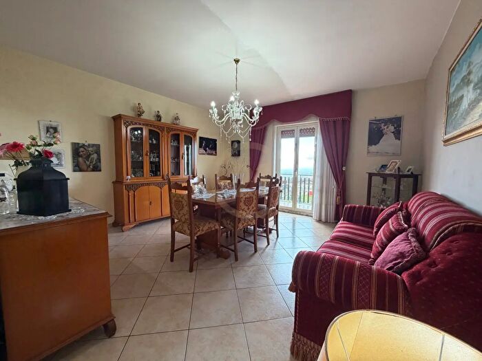 Appartamento quadrilocale in vendita in Via del Cormorano, Belpasso