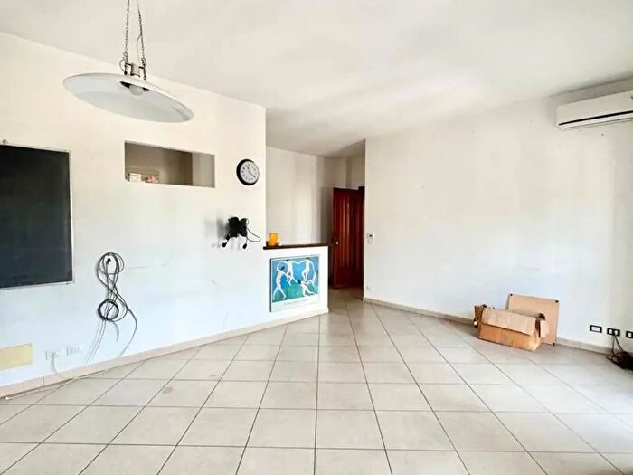 Appartamento trilocale in vendita in Via Fogazzaro, Grugliasco