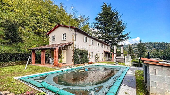 Casa con 8 locali in vendita in Via Gioacchino Rossini, Buggiano