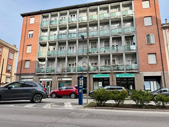 Appartamento trilocale in vendita in Corso del Popolo, Rovigo