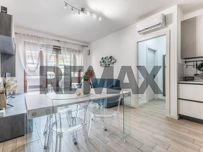 Appartamento bilocale in vendita in Via Carlo Urbani, Roma