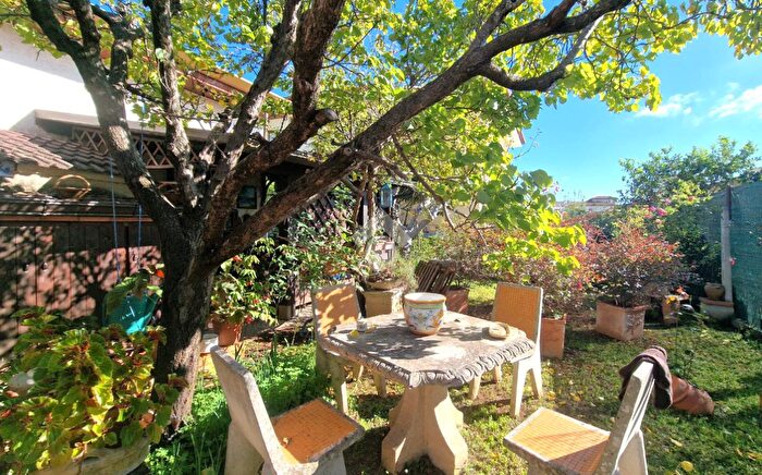 Casa con 6 locali in vendita in Via Gionchetto, Latina