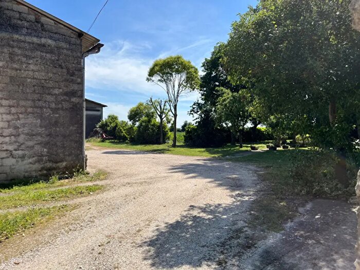 Casa con 7 locali in vendita in Via Termine, Campiglia Dei Berici