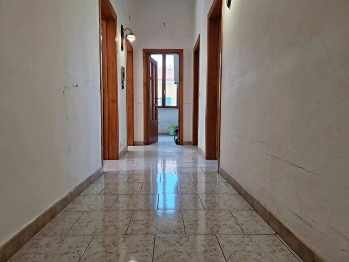 Appartamento con 6 locali in vendita in Via Trento, Cecina