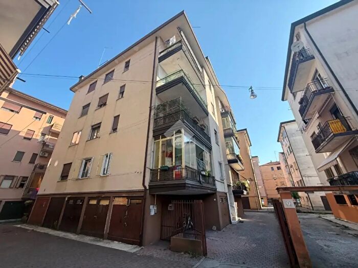 Appartamento trilocale in vendita in Via Giuseppe Galliano, Venezia