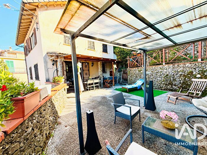 Casa con 9 locali in vendita in Via Via Vittorio Veneto, Bargagli