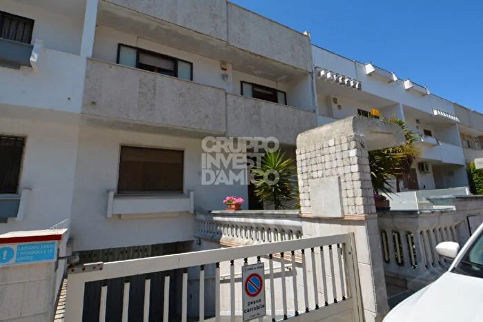 Appartamento trilocale in vendita in Via Giuseppe Cesaria Brindisi Latiano, Latiano