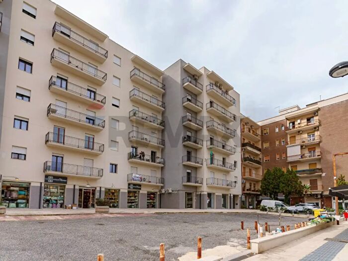 Appartamento con 7 locali in vendita in Via Tisia, Siracusa