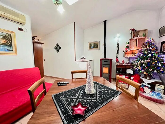 Appartamento trilocale in vendita in Via Cesare Battisti, Iglesias