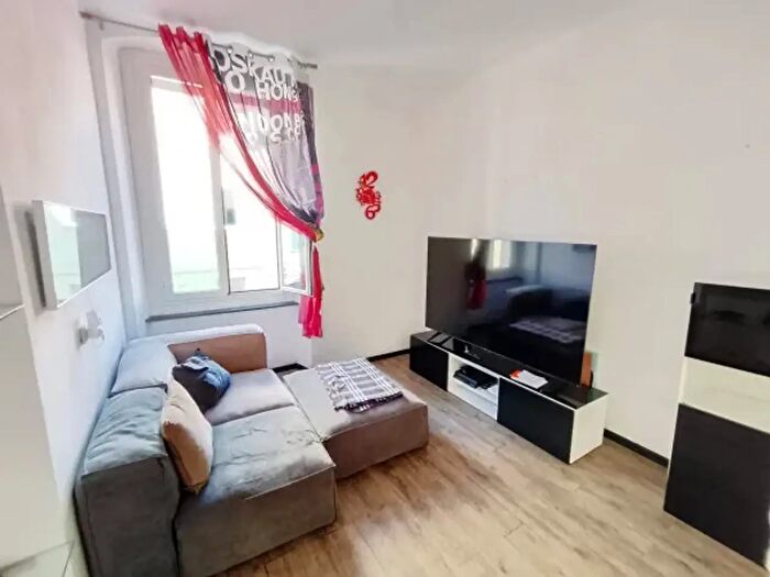 Appartamento quadrilocale in vendita in Via Ramiro Ginocchio, Genova
