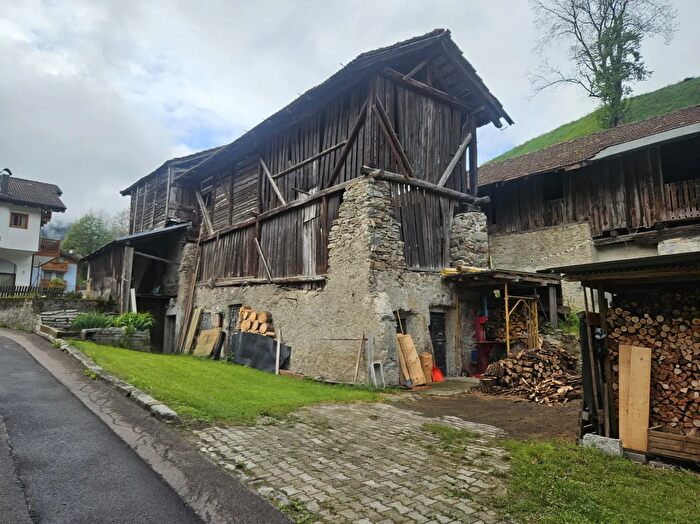 Casa in vendita in Via Ergisto Bezzi N, Dimaro Folgarida
