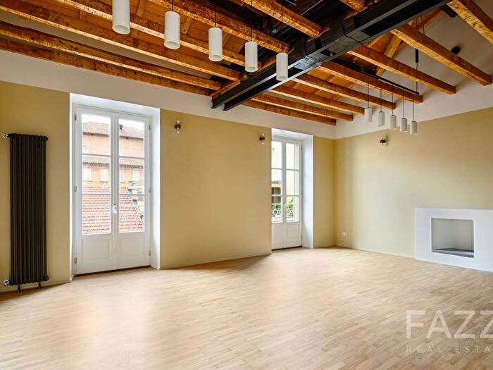 Casa quadrilocale in affitto in Via Bigli, Scala Manzoni, Milano