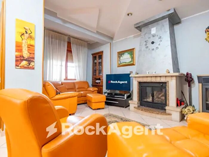 Casa con 6 locali in vendita in Contrada Roccani, Simeri Crichi