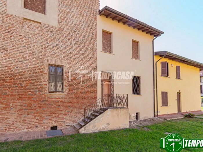Casa quadrilocale in vendita in Via Francana, Pavia