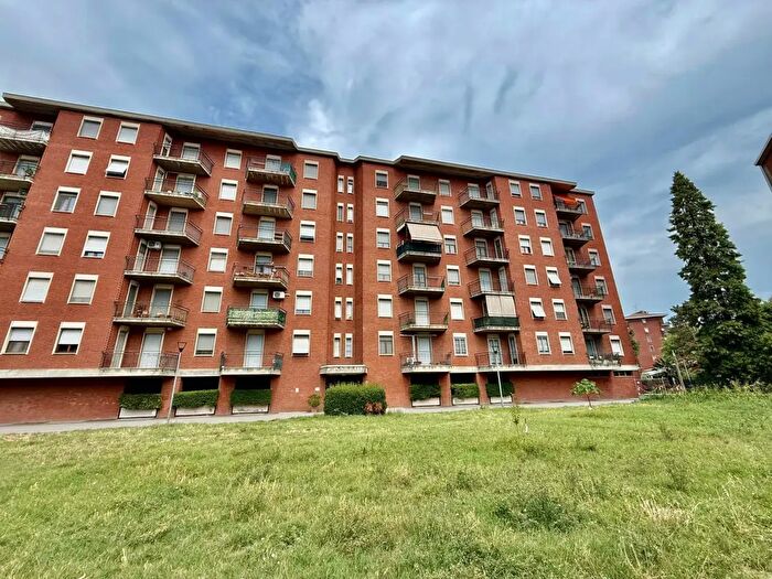 Appartamento con 5 locali in vendita in Via Pietro Micca, Alessandria