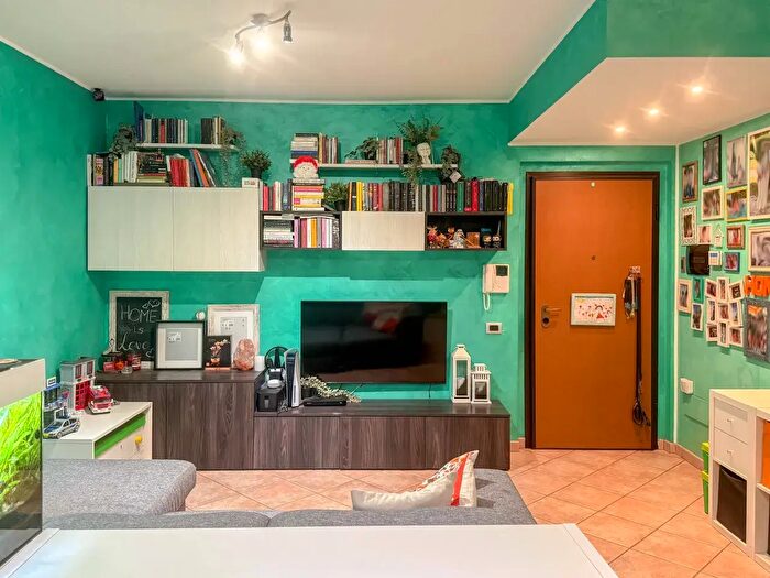 Appartamento trilocale in vendita in Via Don Angelo Balconi, Vernate