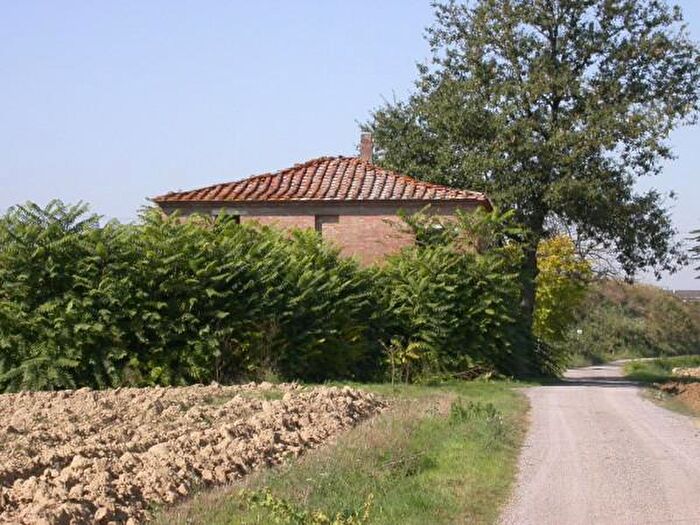 Casa con 6 locali in vendita in Via del Santo, Montepulciano