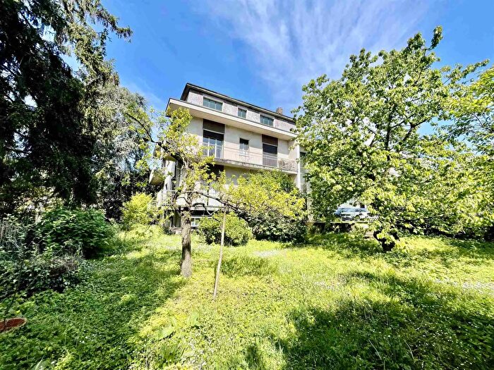 Appartamento quadrilocale in vendita in Mariano Comense, Mariano Comense