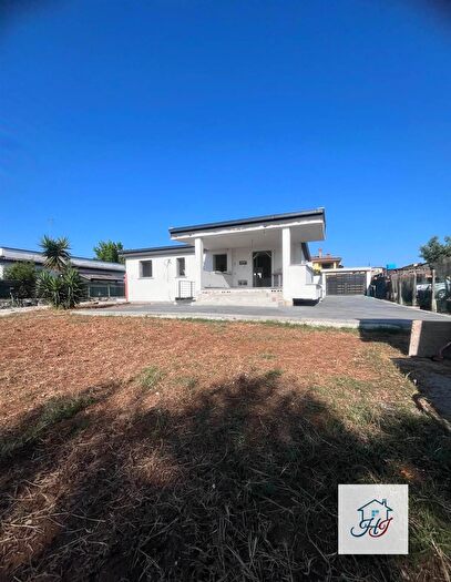 Casa con 6 locali in vendita in Anzio