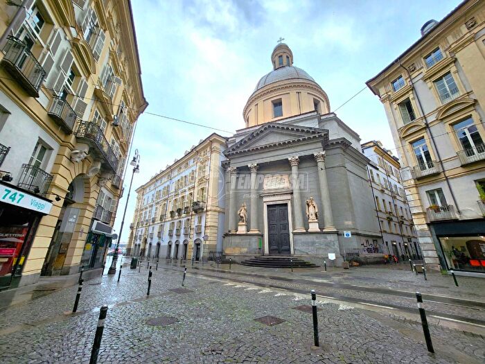 Appartamento monolocale in vendita in Via Santa Chiara, Torino