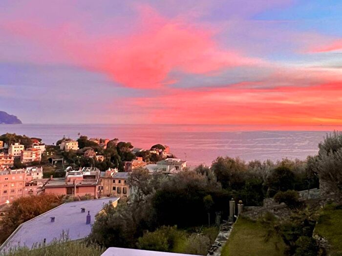 Casa con 6 locali in affitto in Via Luigi Biasioli, Nervi, Genova