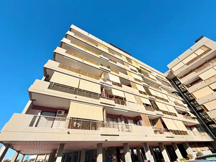 Appartamento trilocale in vendita in Via degli Alpini dItalia, Bari