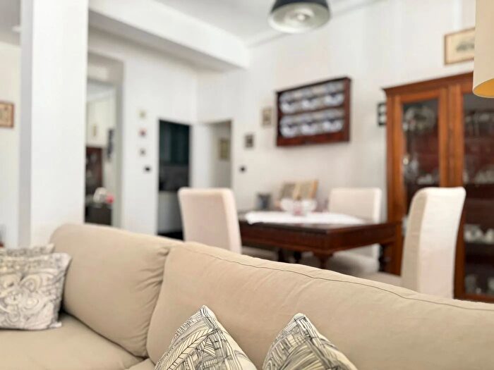 Appartamento trilocale in vendita in Vico Lavagna, Genova