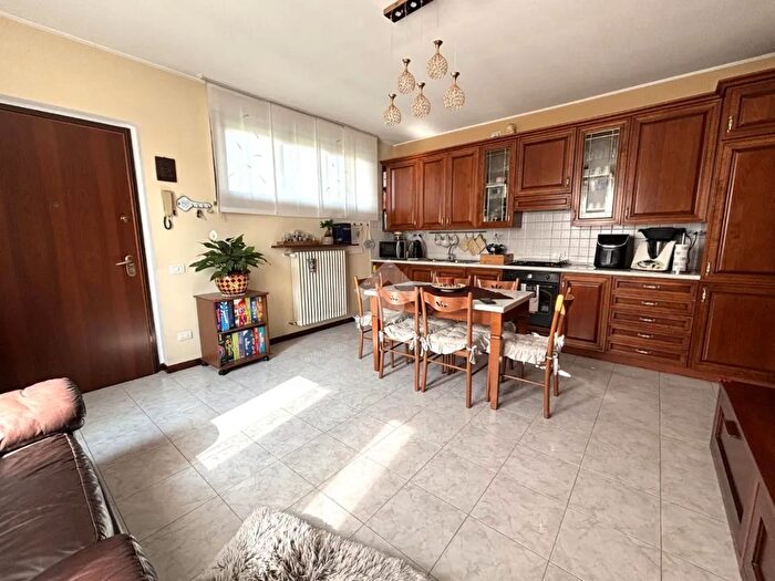 Appartamento trilocale in vendita in Via Sarnico, San Paolo DArgon